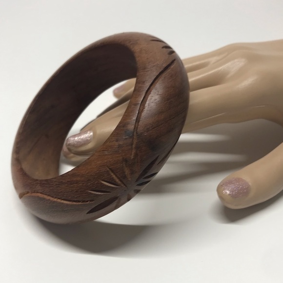 Carved Chunky Wood Bracelet Bangle - Picture 3 of 3